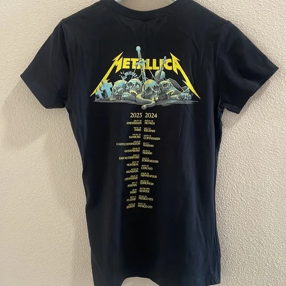 Women’s black Metallica concert T-shirt - Picture 4 of 7